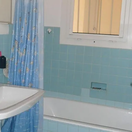 T3 Centre-ville: Balcon, Ascenseur, 2 Chambres, Equipe, Capacite 6 Personnes - Fr-1-100-217 Apartment